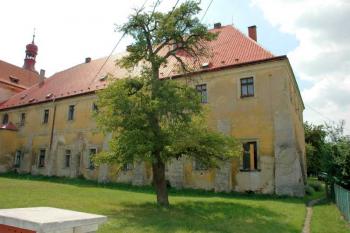 Západní křídlo ( © Aleš Marek 07/2006)