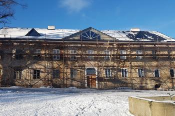 Zámek Palvínov (© Petr Skála, 12/2017)