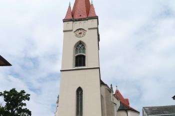 západní průčelí kostela s věží ( © Jan P. Štěpánek 07/2009)