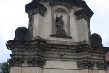Západní průčelí ( © Ivan Grisa 07/2010)