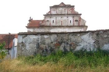 Severní průčelí s renesančním štítem ( © Filip Matoušek 07/2006)