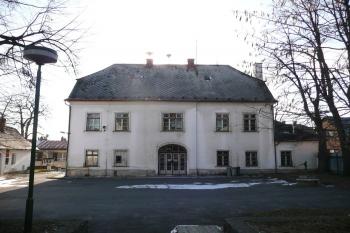nádvorní průčelí zámku ( © Jan P. Štěpánek 02/2008)
