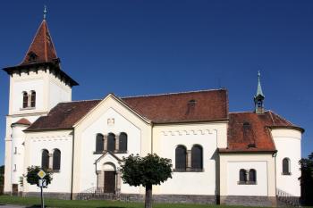 Kostel od východu (© Ivan Grisa 06/2010)