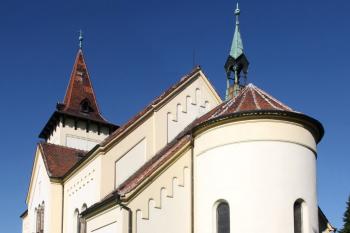 Kostel od severovýchodu (© Ivan Grisa 06/2010)