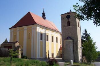 Určice - kostel - Kostel se dočkal nové fasády. Hned je jeho záře k světu! (© Ivo Rozehnal, 08/2007)