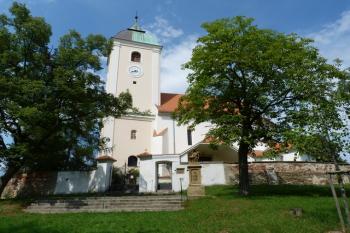 kostel Nejsvětější Trojice (© František Kinař, 08/2014)