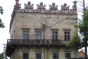 Pohled na zámek od zdejšího kostela (© Jan P. Štěpánek 08/2006)
