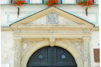 Vchod ( © Aleš Marek 08/2006)