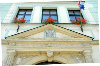 Historická římsa ( © Aleš Marek 08/2006)