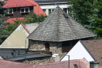 Severní průběh fortifikace ( © Petr Turyna 08/2006)