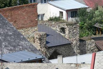 Severní průběh fortifikace ( © Petr Turyna 08/2006)