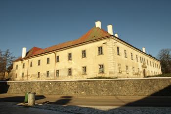 jihovýchodní nároží ( © Milan Caha 01/2009)