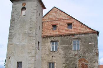 Čelo s věží ( © Roman Řezáč 06/2004)