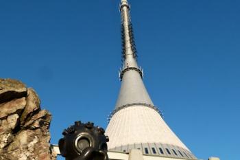 vysílač a Mimozemšťan ( © Jan P. Štěpánek 09/2012)