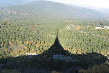 stín Ještědu (© Taribo, 10/2012)