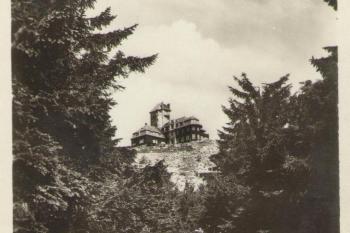 Ještěd - dobová pohlednice (© anonym)