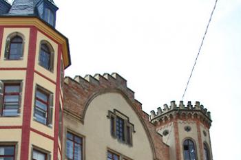 Východní průčelí ( © Luděk Pitter 04/2006)