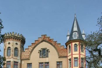 Západní průčelí ( © Luděk Pitter 04/2006)