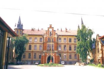 Bzenecký zámek ( © Pavel Vítek 07/2005)