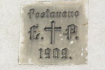 destička na kapli (© František Kinař, 05/2012)