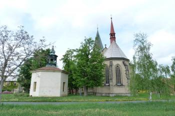  kostel Nanebevzetí P. Marie (© František Kinař, 05/2012)