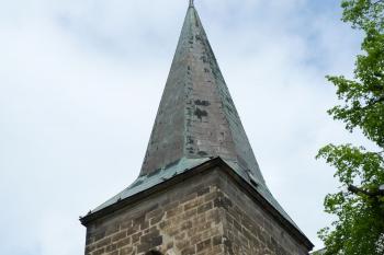 věž  kostela Nanebevzetí P. Marie (© František Kinař, 05/2012)