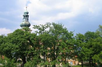 Kostel sv. Klimenta od severu ( © Pavel Vítek 09/2006)