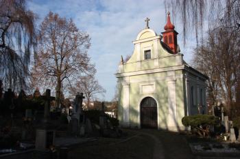 Kaple od západu ( © Ivan Grisa 12/2009)