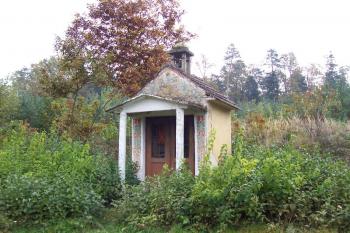 Bělecký mlýn - kaplička v Mokřinách (© Ivo Rozehnal, 10/2010)