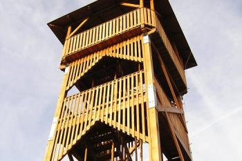 Detail konstrukce rozhledny (© Jan P. Štěpánek, 12/2006)
