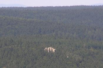 Pohled na Čtyři palice z Malinské skály (© Jan P. Štěpánek 08/2006)