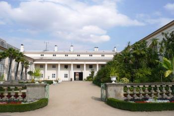 nádvoří vstupního pavilonu ( © Jan P. Štěpánek 08/2008)