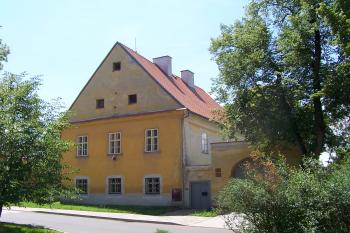 Olšany u Prostějova - farní budova (© Ivo Rozehnal, 06/2012)