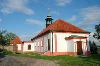 Kostel spolu s márnicí ( © Aleš Marek 09/2006)