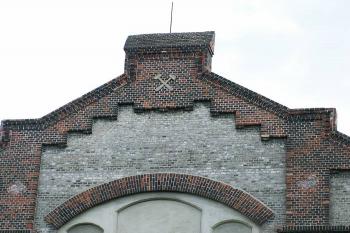 Budova elektrocentrály – detail architektury (© Miroslav BITTER 09/2006)