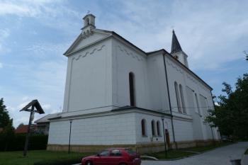 kostel sv. Petra a Pavla (© František Kinař, 08/2014)