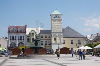 Radnice s kašnou (© Roman Růžanský, 06/2007)