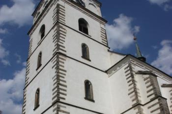 Věž od jihozápadu ( © Ivan Grisa 04/2011)
