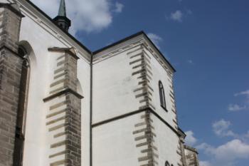 Jižní bok kostela ( © Ivan Grisa 04/2011)