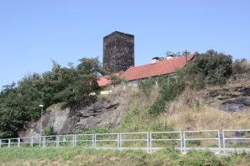 Věž z lodi na hladině Labe ( © Ivan Grisa 08/2009)