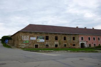 zámek Nová Včelnice (© Vlastislav Mareček, 08/2016)