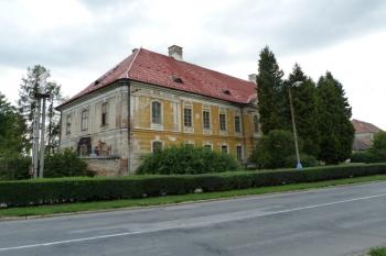Zámek (© František Kinař, 08/2014)