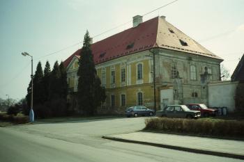 zámek Žerotín (© Vlastislav Mareček, 03/1994)