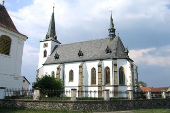 Celkový pohled na kostel sv. Vavřince ( © Pavel Vítek 09/2006)