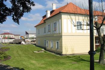 sz.nároží zámku (© D Dohňanský, 05/2014)