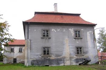 zámek od jihovýchodu ( © Jan P. Štěpánek 10/2007)