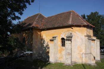 Kostel od jihu ( © Ivan Grisa 09/2011)