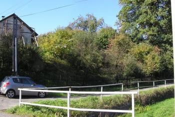 Panorama tvrziště od severovýchodu ( © Jan P. Štěpánek 10/2007)