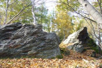 vrcholové skalisko hrádku (© zdeněk komínek, 10/2008)