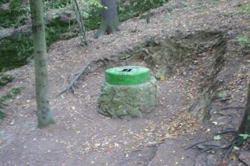 Vchod do podzemí (© Jan Celý, 10/2006)